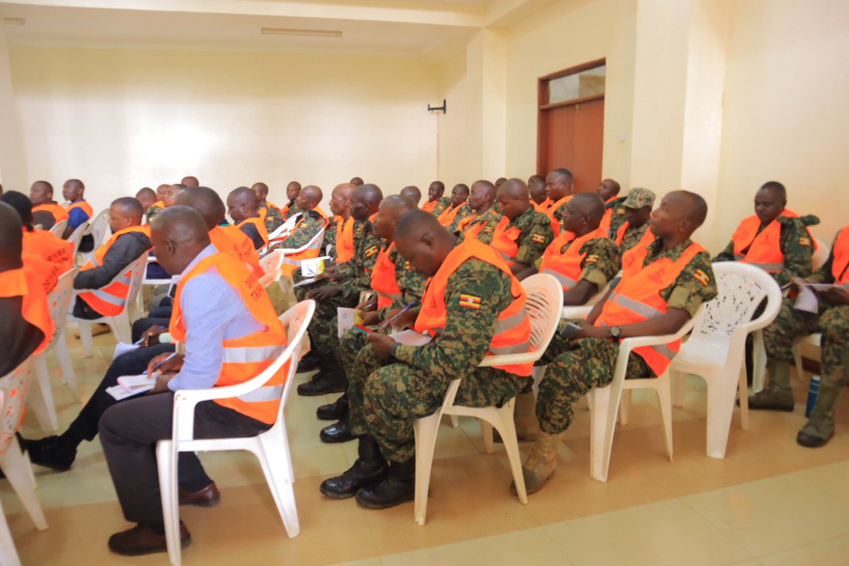 MoWT_Uganda's tweet photo. 125 Professional Drivers from @MoWT_Uganda @StateHouseUg @UgandaEC @MinofHealthUG @PoliceUg &amp; @MODVA_UPDF have today commenced a training at Heritage Park in Garuga ahead of the Non-Aligned Movement- @NAM_ChairAZ Summit &amp; the @G77And to be held in Kampala, Uganda in Jan 2024. https://t.co/MdxNZT9vIN