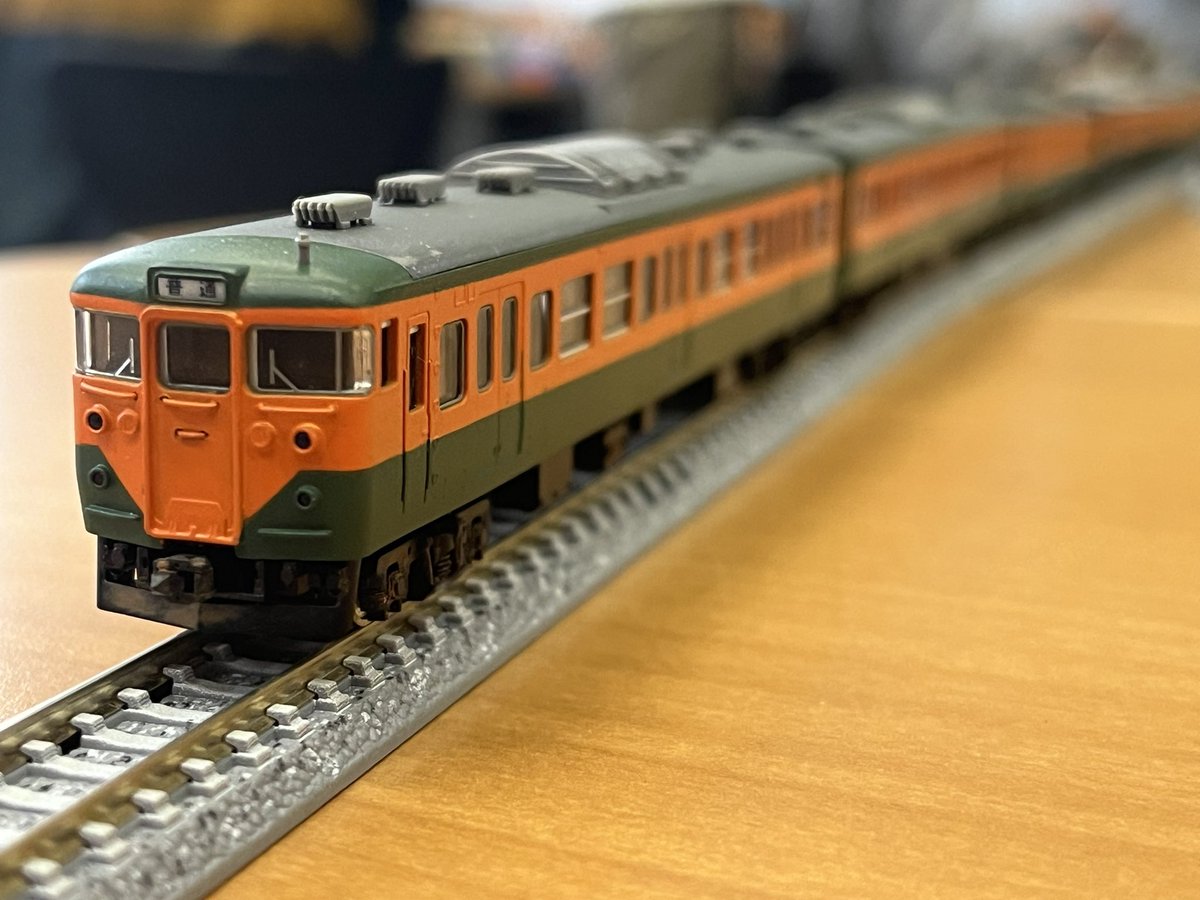 TcIII_IOG's tweet image. 東瓜に間に合わなかったのでここで供養
92年の国府津K42編成です
上り方クハはATS設置による代走106
化けサロ110-360と電装解除車のサハ111-401も入ってる編成です
手すりの別パーツ化や車体塗装に初めて挑戦、TOMIXの新製品に似た色になったと思います!