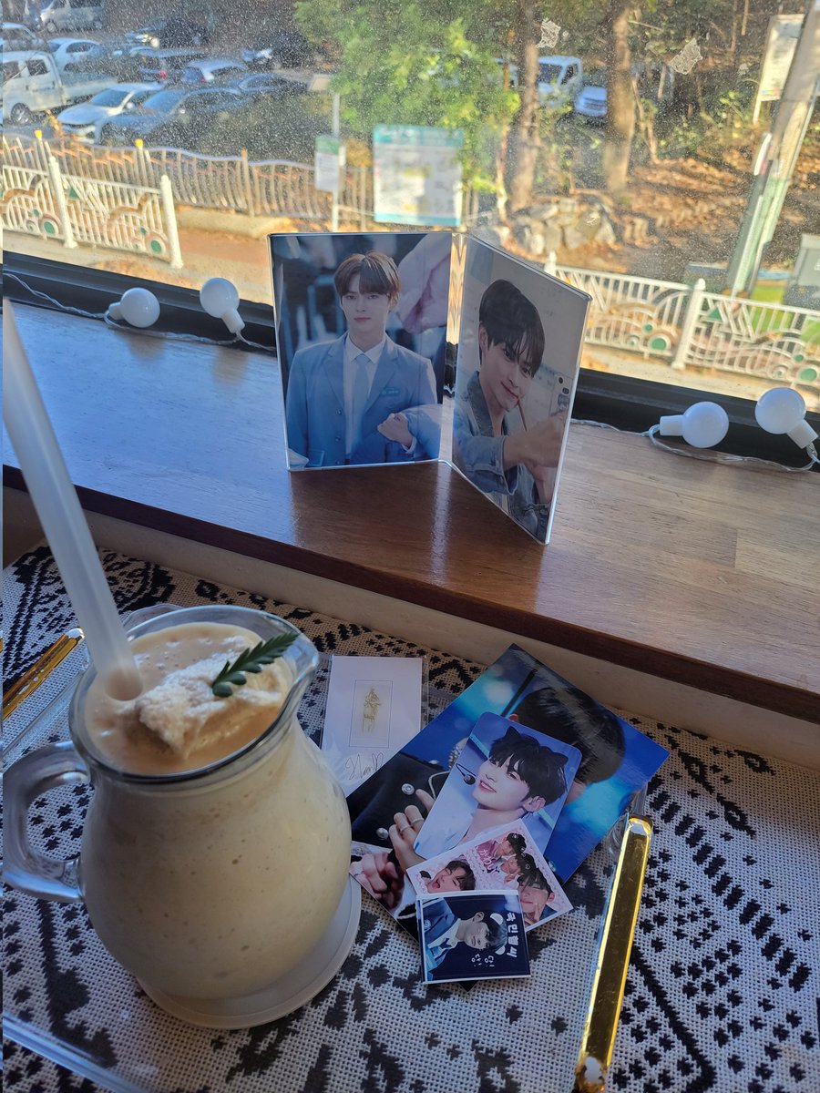 killing_sung01's tweet photo. 오랜만에 루디아

건욱이 ㅋㅋ 

역시 내힐링은
빈이야

#성한빈 #ZB1 https://t.co/XAtDMxJno1