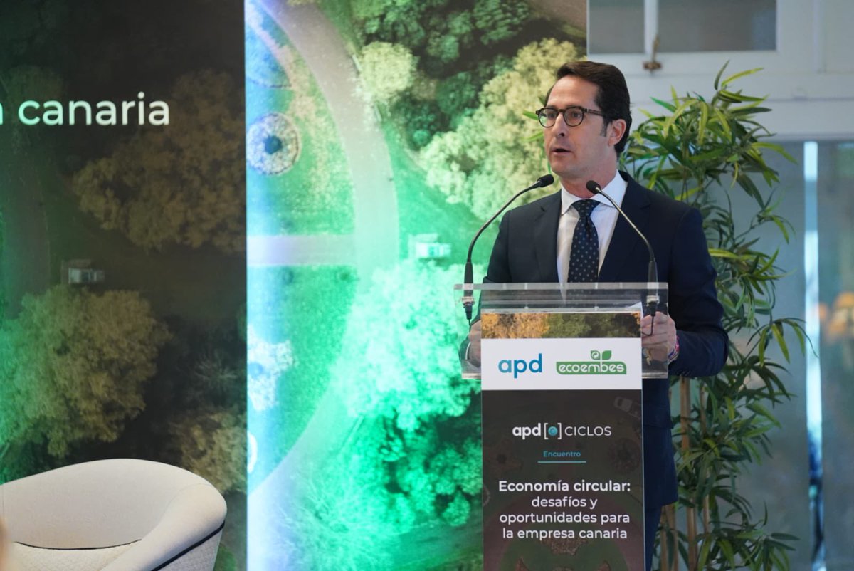 Desde el lado institucional en el <a href="/EcologicaGobCan/">Transición Ecológica y Energía</a> Ángel Pablo Montañés, señala la importancia de establecer un plan de acción con objetivos claros que sienten las bases, y trabajar de la mano empresas e instituciones #sostenibilidad #economiacircular <a href="/APDasociacion/">APD</a> <a href="/ecoembes/">Ecoembes</a>