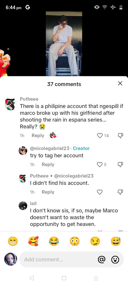 MoonMimi869804's tweet image. I just scrolling in tiktok and reading ramdom comments until this comments of cute Indo marven's fans caught my attention.
They really dig .... in the past

Note: Marco is single in mids of 2020 or 2021 ..... so particularly they start filling the #trie in October 2022..
#Marven