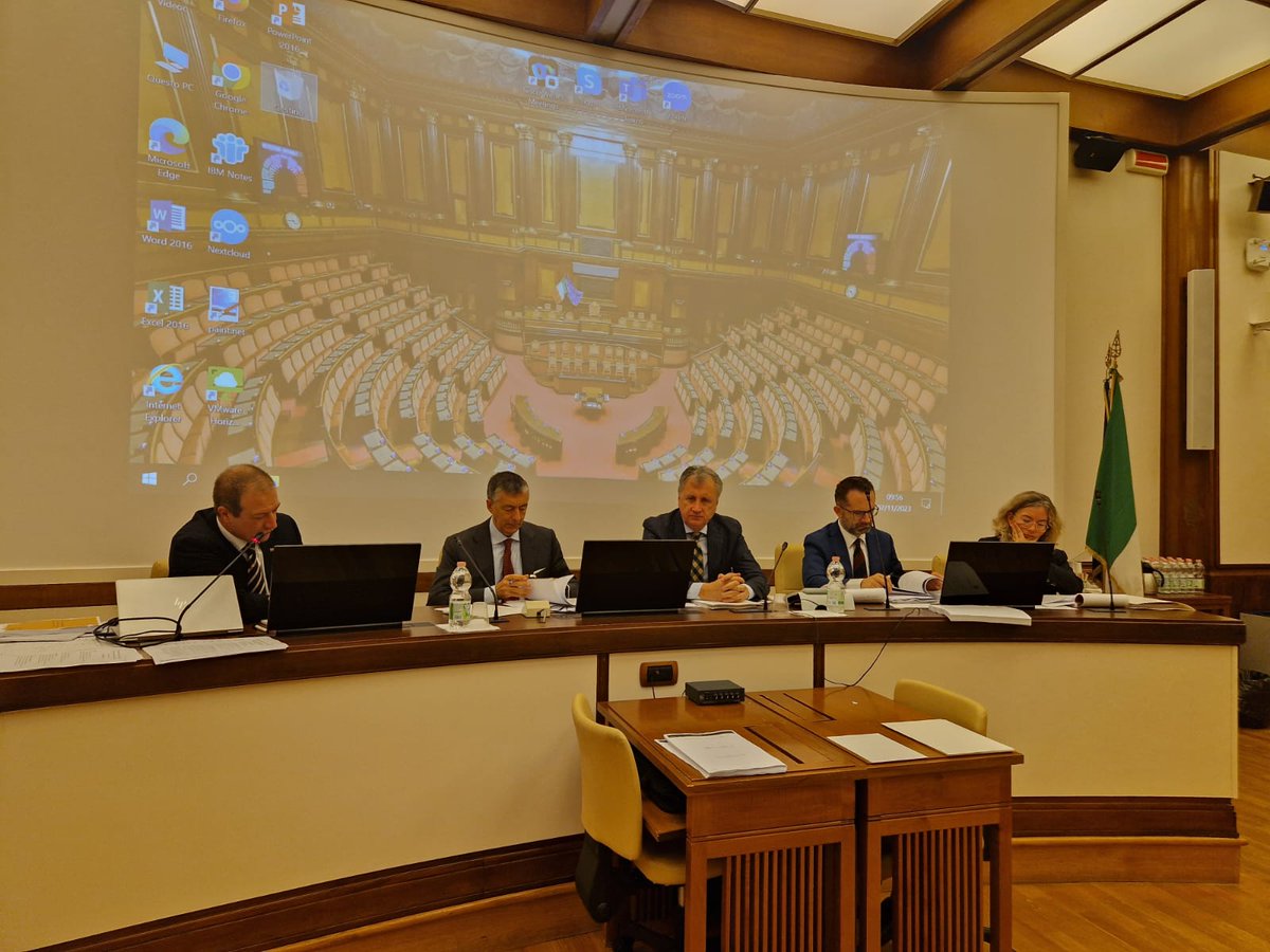 Inizia una lunga giornata di audizioni preliminari alla #Legge di #Bilancio.

Le #risorse sono limitate e le priorità da seguire chiare ma questi restano dei momenti fondamentali nella dialettica #democratica.