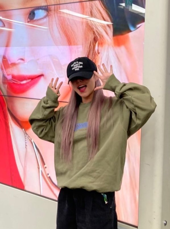 GIRL WAKE UP <a href="/tinywhee/">ashley</a> ‼️‼️‼️‼️‼️‼️‼️‼️‼️