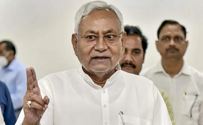 #NewsAlert | Chief Minister Nitish Kumar proposes to increase reservation in Bihar from 50% to 65%, another 10% for Economically Weaker Section

#BiharQuota #BiharReservation