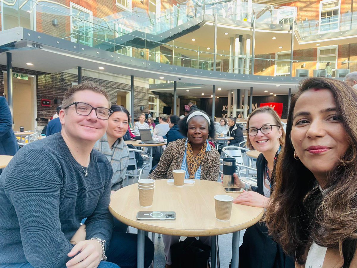 SariSundin's tweet photo. Old and new friends at @MiddlesexUni 😃 @RBandH_nursing @Sanju6030657 @Bruneluni @RoehamptonUni https://t.co/l0hZeo9ldG