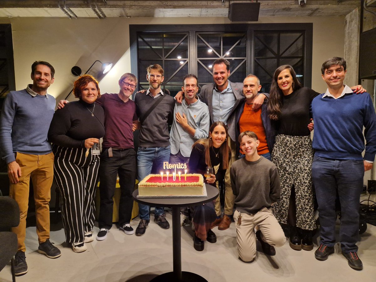 Flomicsbiotech's tweet photo. 🎉🎂Last Friday we had the opportunity to get the team together and celebrate Flomics 5 year anniversary!

We had a great time! Happy birthday Flomics!

#Celebration #Biotech #StartUp #GenomicsForLife https://t.co/dSoGI0fIXo