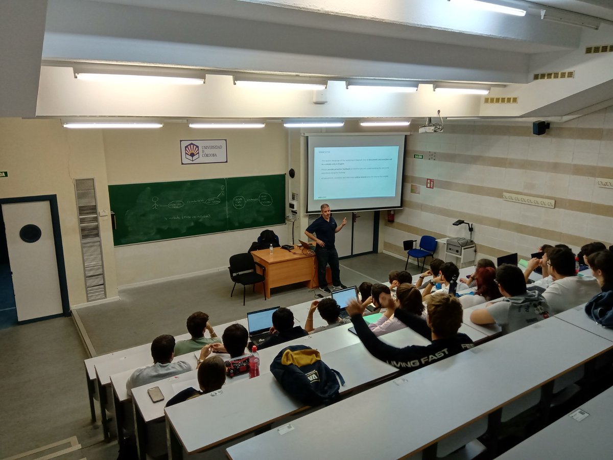 VMware_ES tweet media