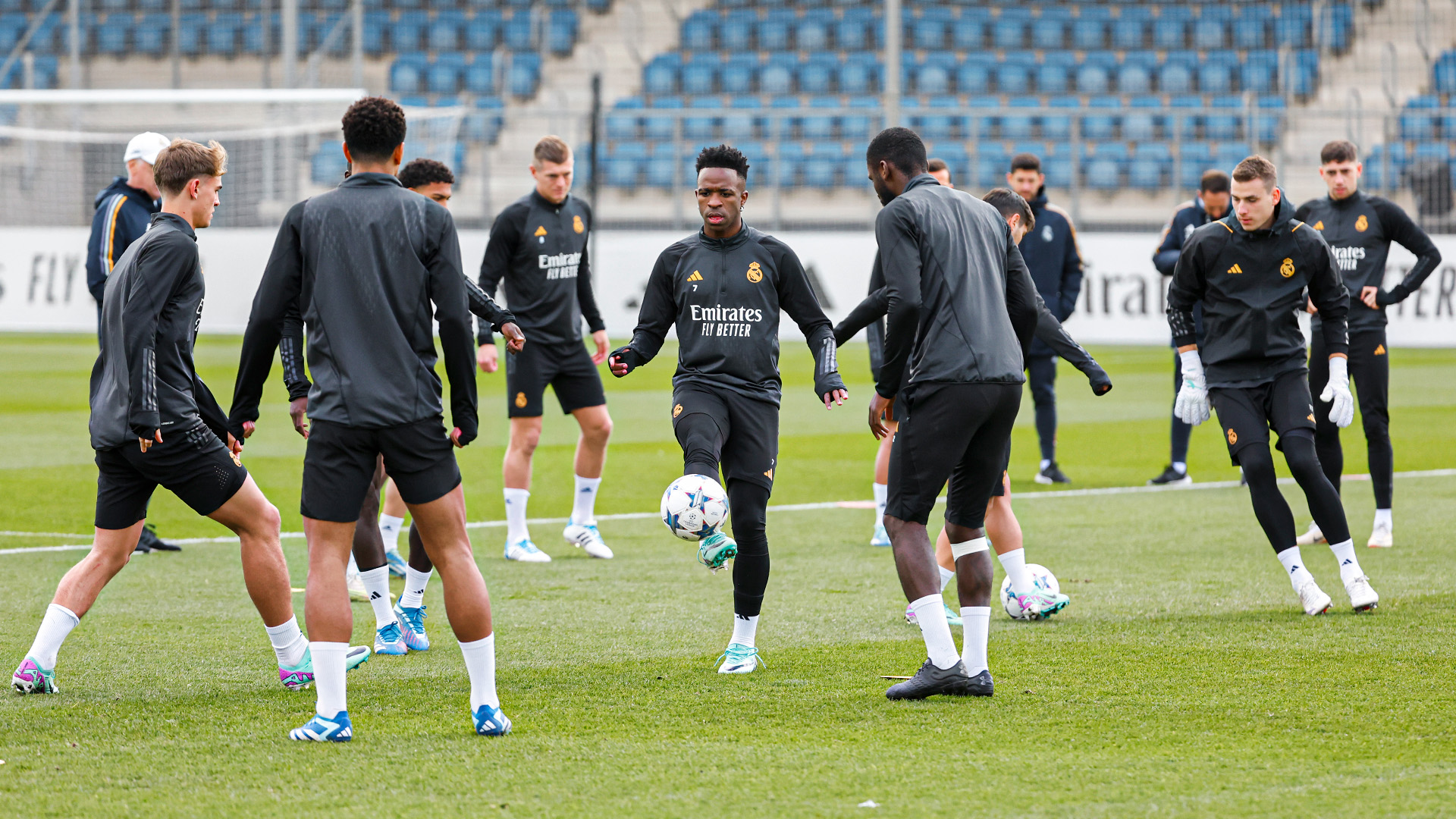 Real Madrid C.F. on X: 🤍 ¡VAMOS REAL! 🤍 #UCL  / X