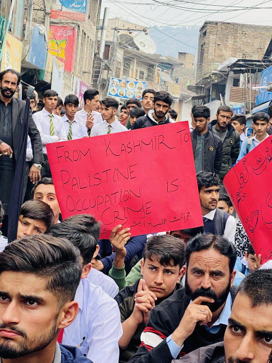 kashmirmania's tweet photo. طلباء حقوق ریلی ہجیرہ🚩 https://t.co/bXYs435SY0