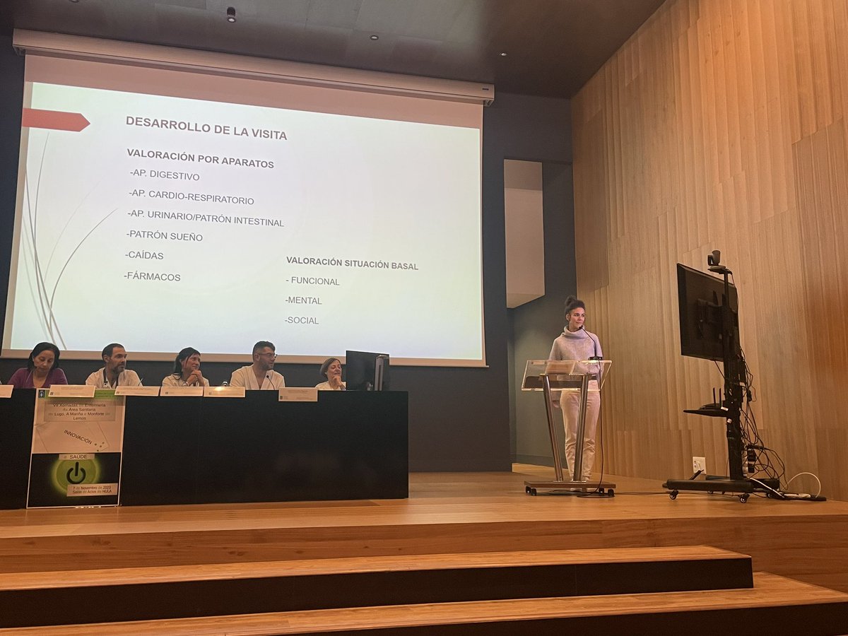 angeles_dono's tweet photo. Continuando con las VII jornadas de enfermeria del AS Lugo, Mariña,Monforte.
Excelente exposición de Talia, enfermera del equipo de soporte domiciliario(ESAP), en la atención domiciliaria. https://t.co/dNEdlvQNOz