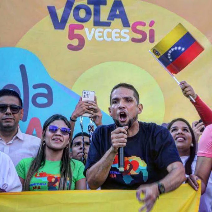 El Municipio Libertador del Estado Carabobo tuvo su máxima expresión de amor, solidaridad y compromiso con la defensa de la Guayana Esequiba en esta gran marcha llena de alegría y mucho colorido. 

¡El Sol de Venezuela nace en el Esequibo!

#6Nov
#03Dic5VecesSi
#SiPorElEsequibo
