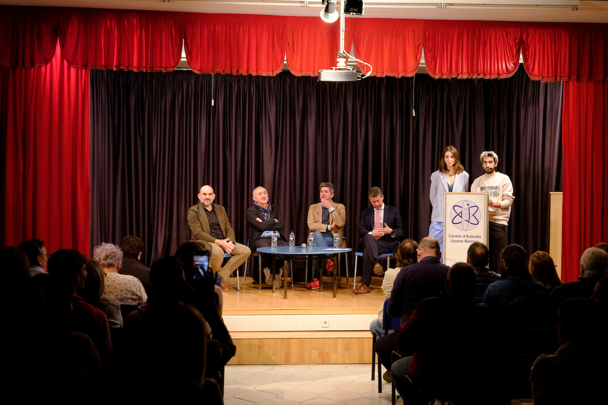 #EducacióLH 👩‍🎓El <a href="/cejaumebalmes/">CE Jaume Balmes</a>  celebra el seu 40è aniversari

▶️L’acte principal, el debat “Una nova formació professional; nous reptes professionals” amb el secretari General d’ <a href="/UGT_Comunica/">UGT</a>  , Josep Maria Álvarez, com a principal ponent

lhdigital.cat/noticies/el-ce…