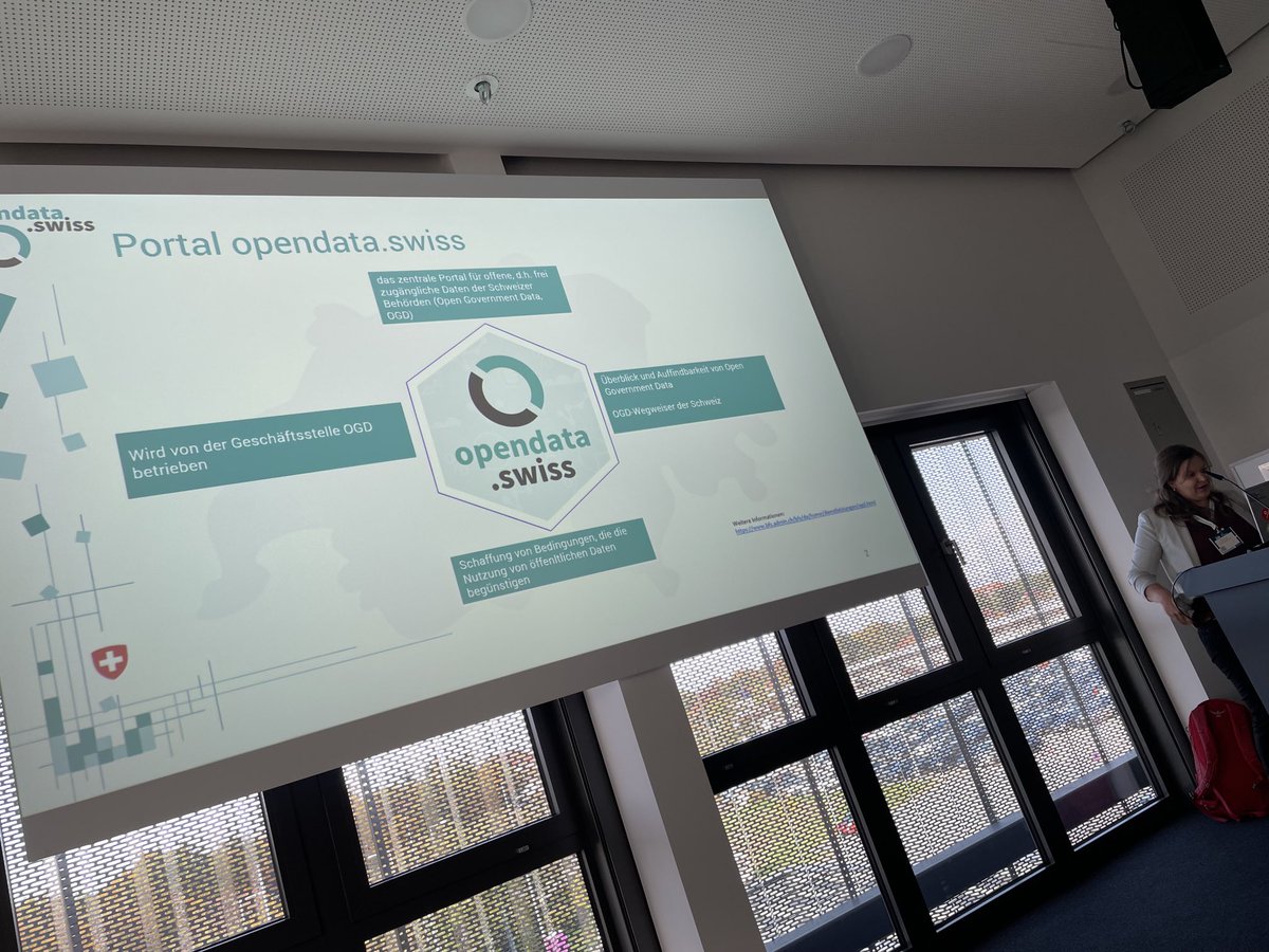 Aus der Schweiz wird zu #LinkedData ⁦<a href="/opendataswiss/">opendata.swiss</a>⁩ berichtet #SCCON23