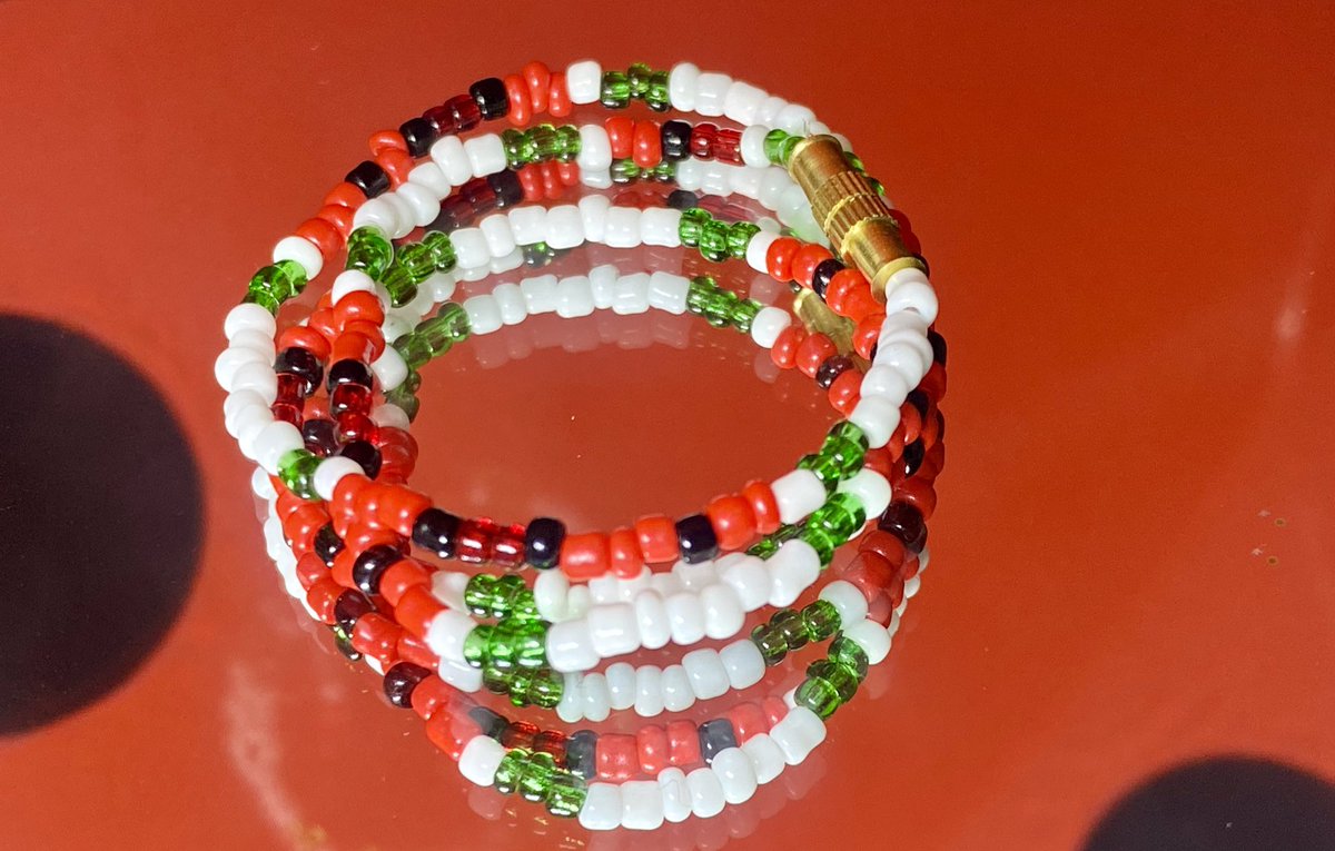 NyakinywaJewels's tweet photo. Tunda collection✨
Rings @50/=
Bracelet and anklets @140/=
Chockers snd neckpieces @200/=
Waist beads @350/=
As NJ marks 3 each order will be accompanied by a free gift✨#NJ3 https://t.co/ZPy1bmAXu9