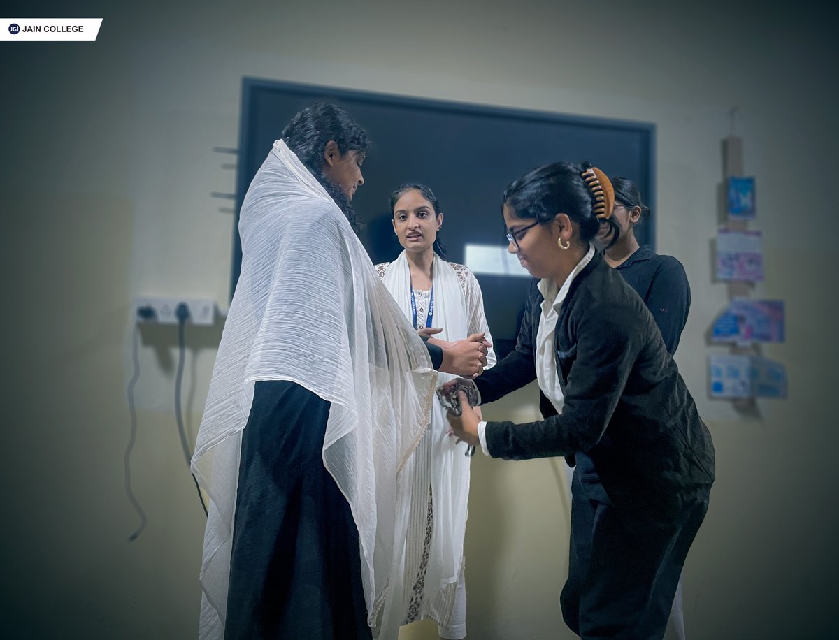 jaincollege's tweet photo. At JAIN College's Department of Humanities, powered by #Knowledgeum, we analyse history through sociological and psychological lenses. Our students embrace interdisciplinary studies to grasp the intricate mechanisms of various societies!
#JAINCollege #JC #History #presentations https://t.co/92IfdfhWwi