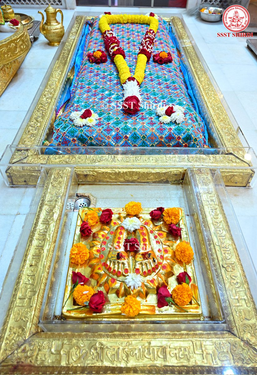 *!! ॐ साई राम !!*
*श्री साईबाबा संस्थान विश्वस्त व्यवस्था,शिर्डी*
*!! ॐ Sai Ram !!*
*Shri Saibaba Sansthan Trust, Shirdi*
≈≈≈≈≈≈≈≈≈≈≈≈≈≈≈≈≈ *आरती :-माध्यान्ह आरती* 
*मंगळवार ०७ नोव्हेंबर २०२३*     
*Aarti :-Madhyan Aarti*
*Tuesday 07 November 2023*