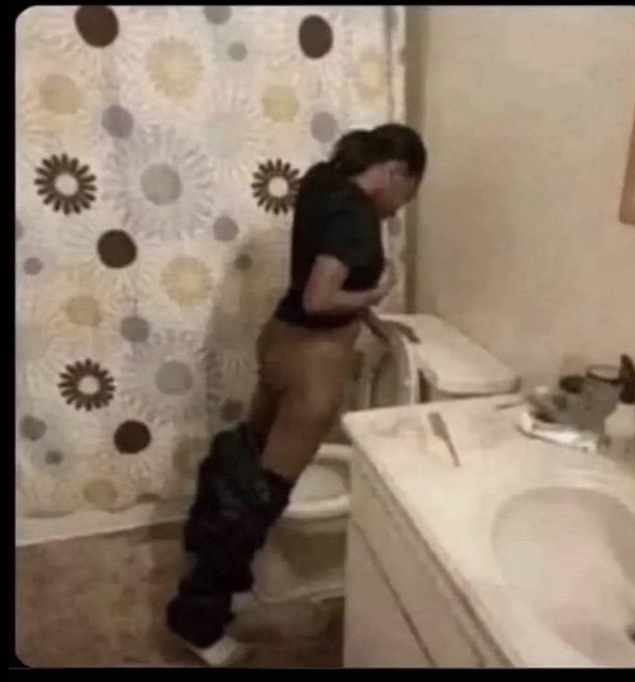 caught peeing   / X
