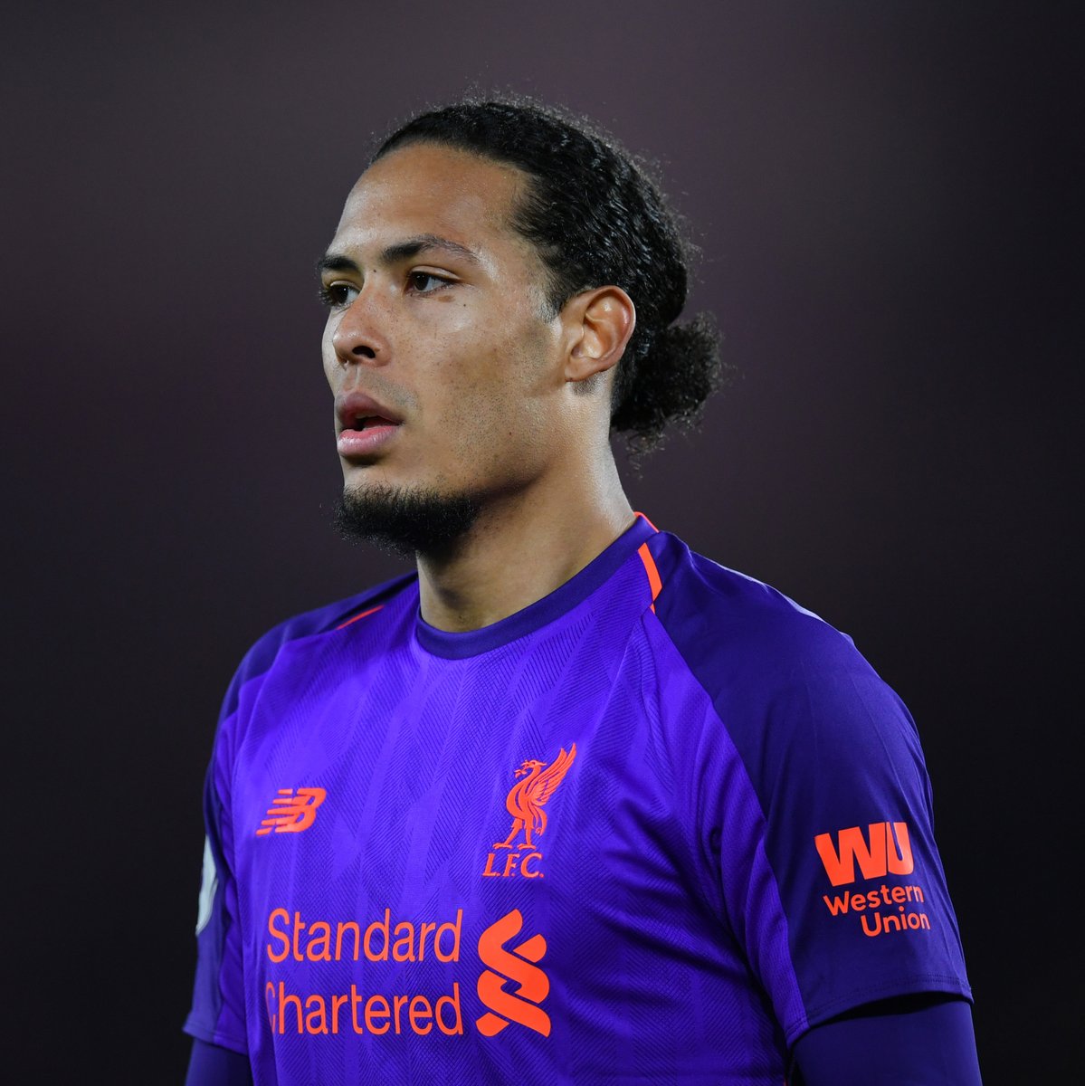 Footballtweet's tweet image. You can only pick one in their absolute prime. 🤔 

🏴󠁧󠁢󠁥󠁮󠁧󠁿 Rio Ferdinand
🇳🇱 Virgil Van Dijk

GO. 👇