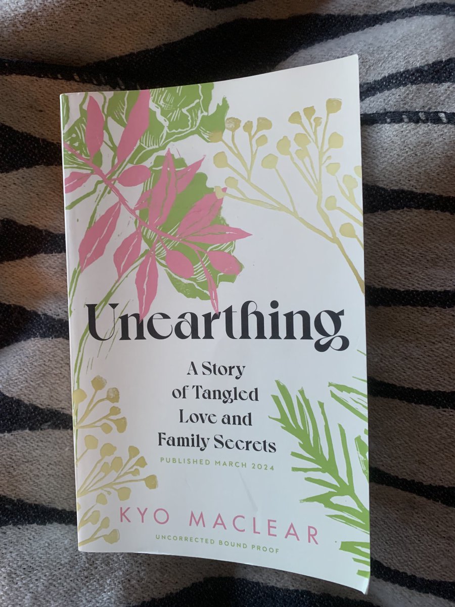 Completely captivated by this beautiful book by Kyo Maclear- out next year. Put it on your wish list! ⁦@PushkinPress⁩