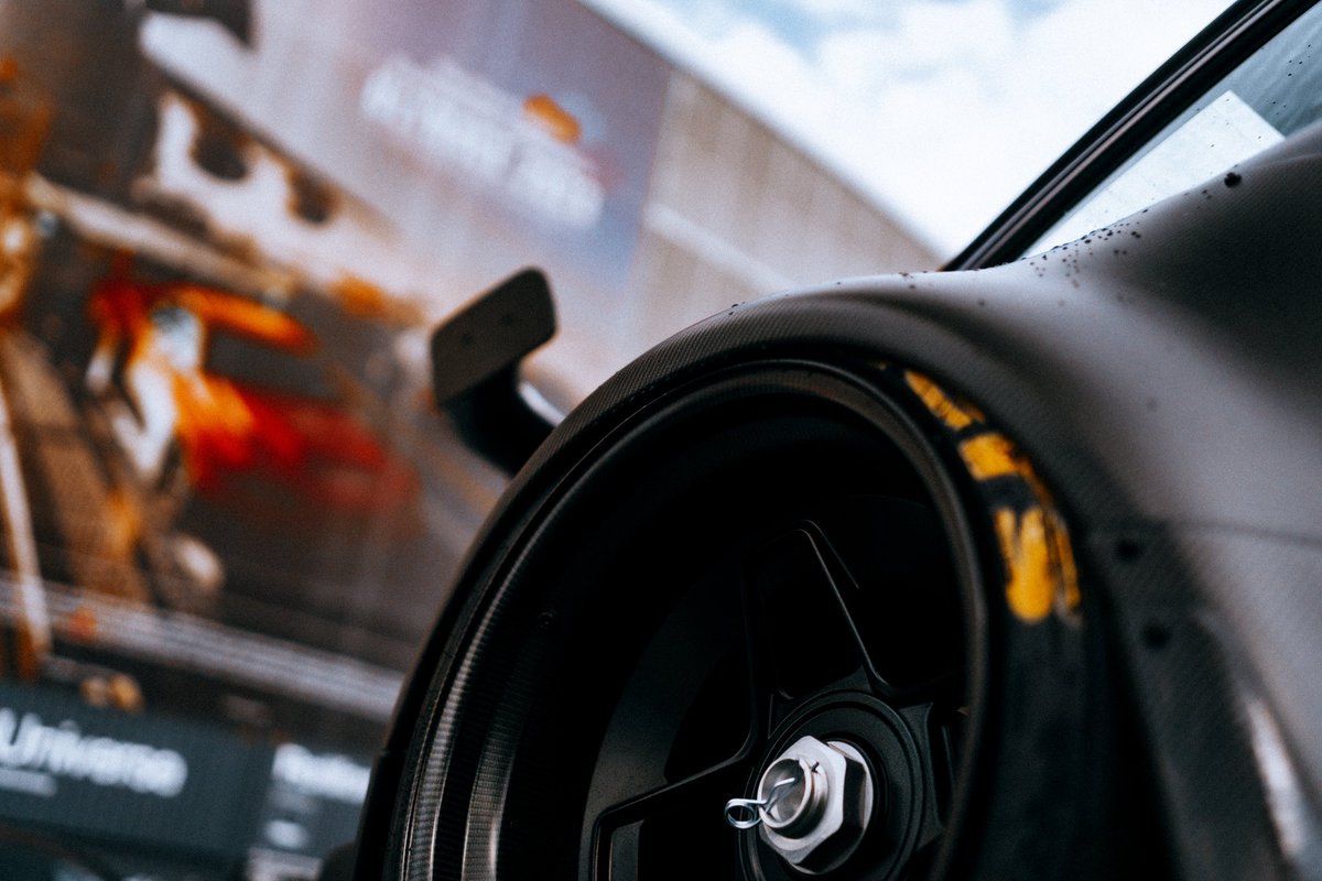 stinnalakota's tweet photo. Carbon RWB 🖤 https://t.co/gF7lUvxTaH