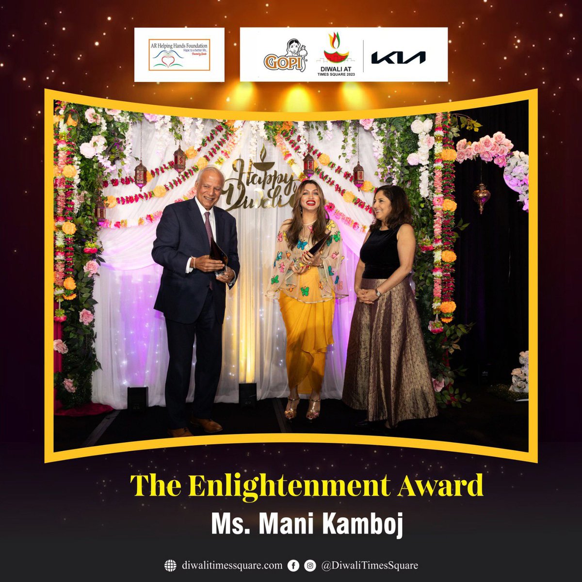 DiwaliTS's tweet photo. Congratulations to our distinguished honourees for their contributions across diverse domains.
Presenting snapshots from the luminous celebration that lit up Times Square with the radiance of Diwali, as we reflect on the remarkable accomplishments honored at our awards ceremony. https://t.co/oHDCUEmE9k