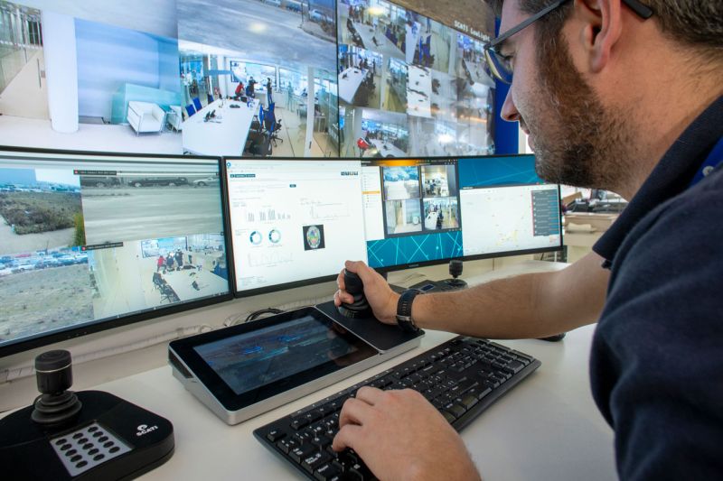 💡 ¿Por qué tu organización debería implantar una plataforma de integración de sistemas?

Una plataforma de integración de sistemas es una solución centralizada que combina varios elementos de seguridad.
🔑 Te lo contamos todo aquí:
scati.com/plataforma-int…