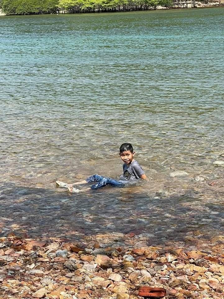 meomeochill's tweet photo. Tắm chút thôi làm gì hóng vậy mấy má =))) https://t.co/J7rFafIHss