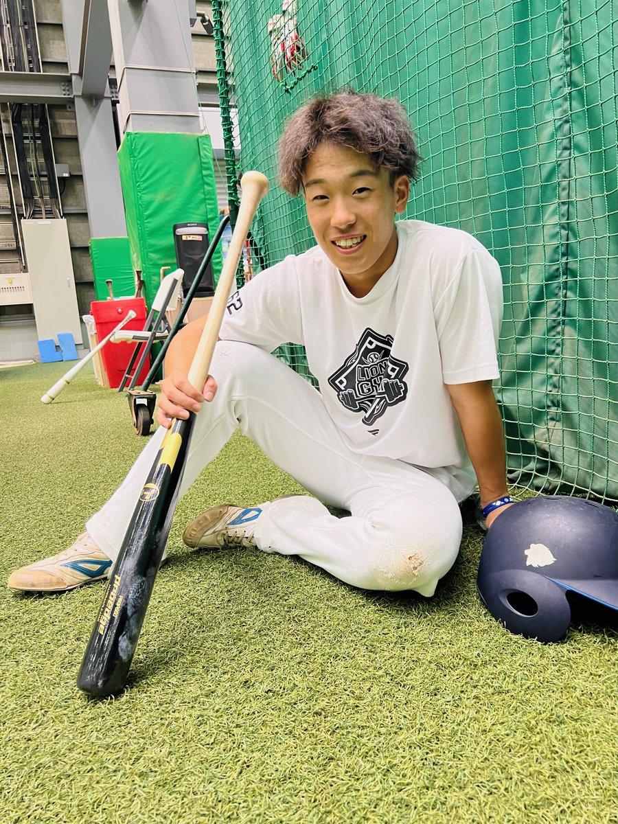午後はバットを振り続けている #滝澤夏央 選手！ この秋は食事に