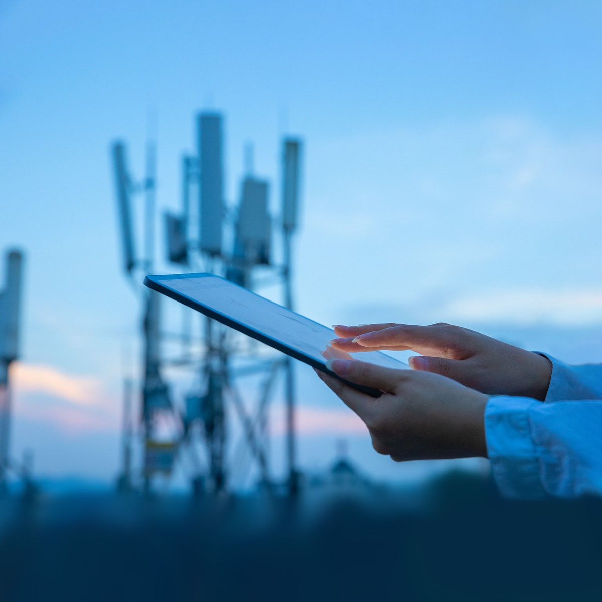 EvanKirstel's tweet photo. With technologies like edge computing, AI, and xRAN transforming telecom, leaders are reassessing how to capture value. Rethinking talent is a key piece of the puzzle. https://t.co/nlMEbJ5FFF https://t.co/hMvHHkCva4