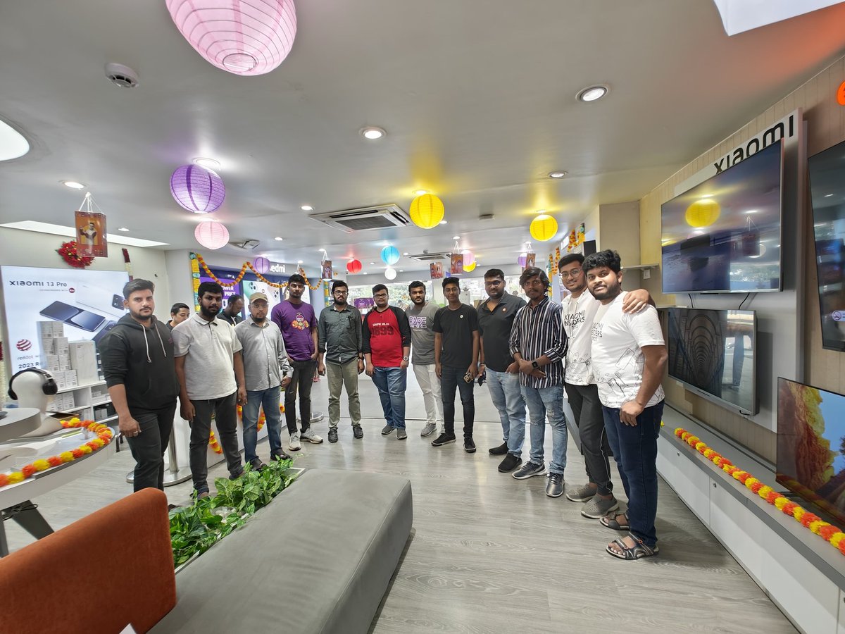 mohantyharish's tweet image. It was Memorable😍 Day as we #XiaomiInsiders Meet and interact with each other.
There were great #DiwaliWithMi
#TechSeSmartDilSeSmart #DiwaliWithMi 
@MiFCHyderabad