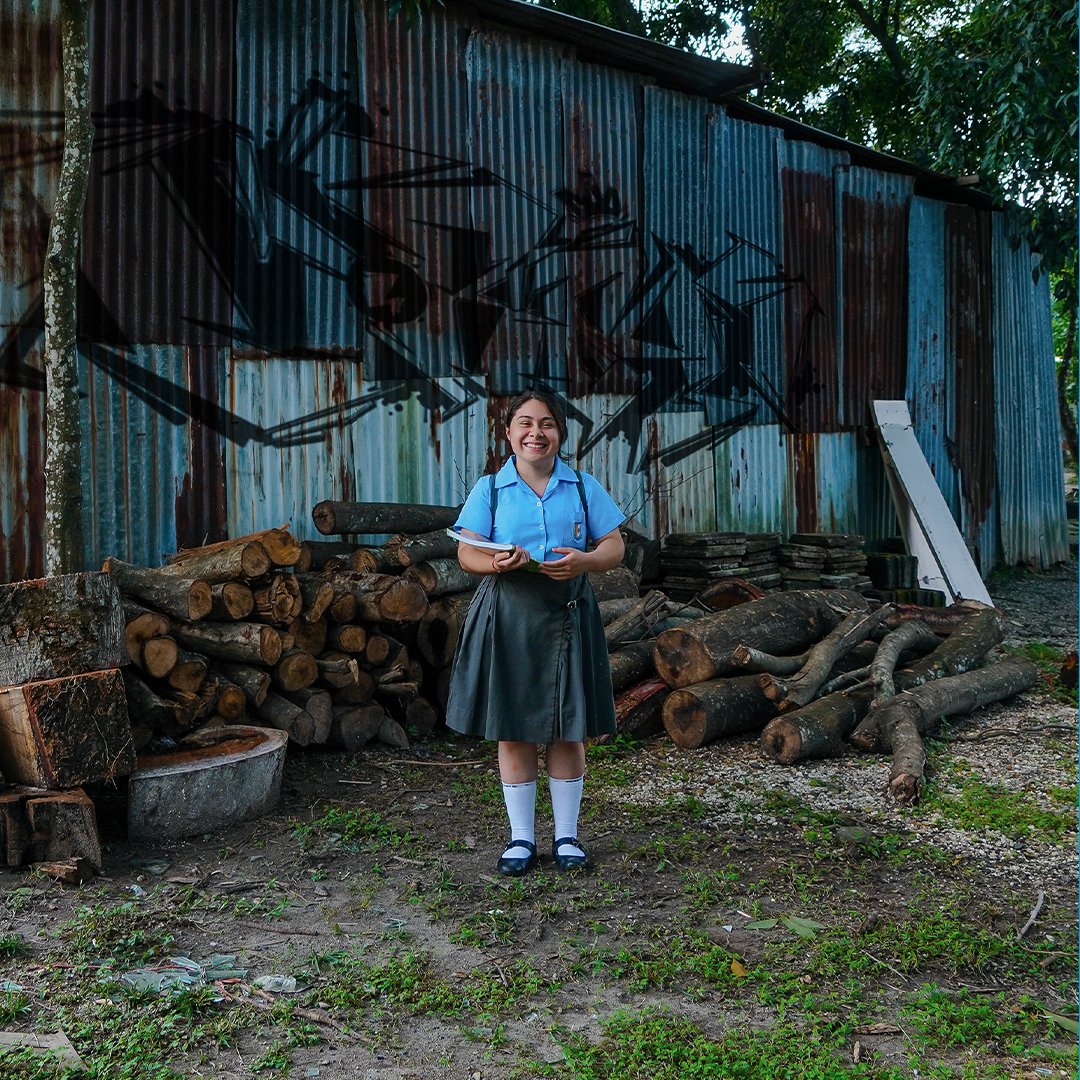 ColPadreArrupe's tweet photo. 💫 Al asistir a nuestro Concierto Benéfico de Navidad contribuyes a ofrecer becas educativas a niños y niñas en riesgo de exclusión social en #ElSalvador, rompiendo las barreras de la pobreza. 📚🌍
¡QUÉ GRAN BENEFICIO CON SOLO COMPRAR UNA ENTRADA! https://t.co/yC3quzt2WQ https://t.co/TmwrwfWxum