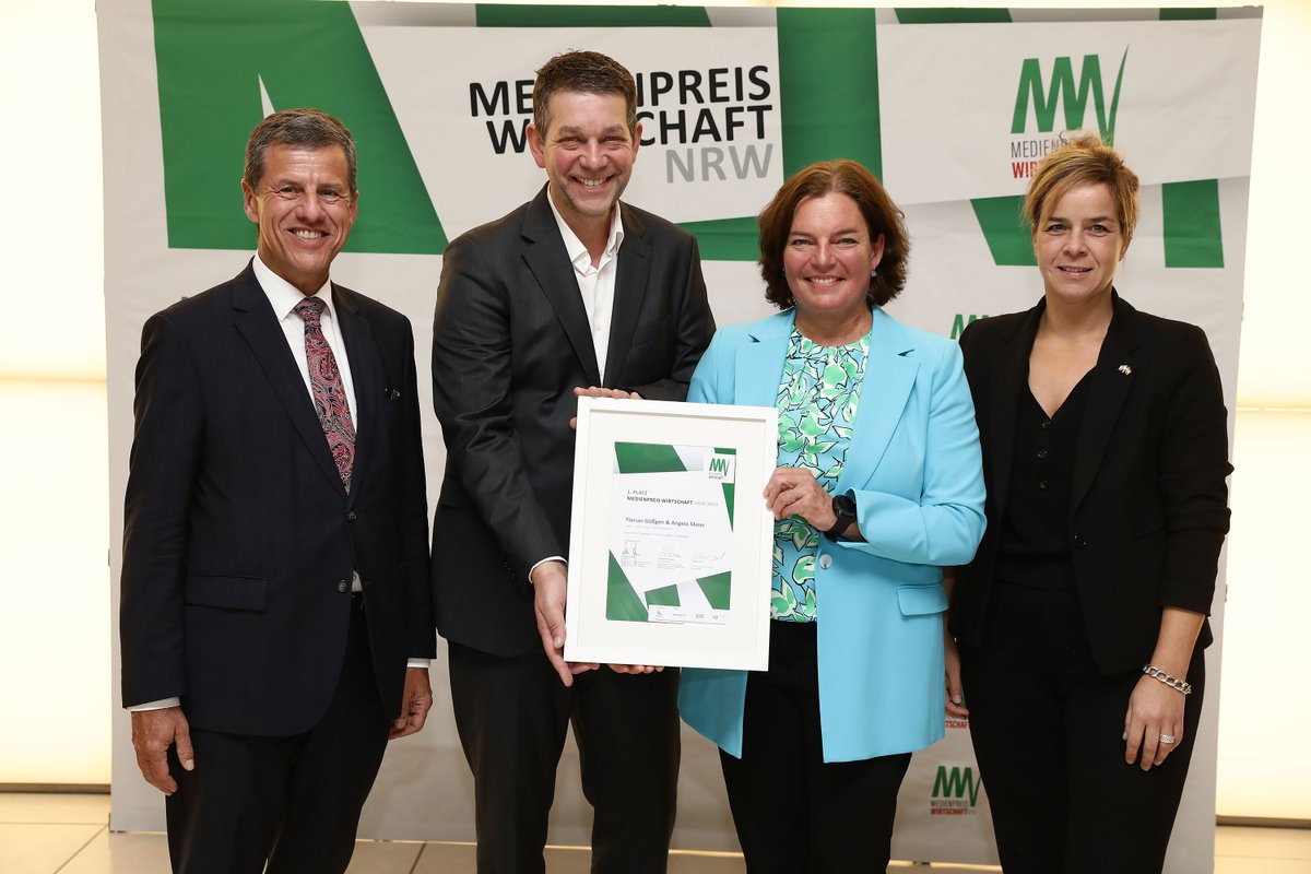 Medienpreis-Wirtschaft-NRW (@medienpreisnrw) on Twitter photo Spannend und angenehm sachlich zugleich: Mit diesem Jury-Urteil gewinnen @Florianguessgen und <a href="/AngelaFMaier/">Angela Maier</a> den 1. Platz 🏆 beim #MedienpreisWirtschaftNRW mit ihrem <a href="/wiwo/">WirtschaftsWoche</a>-Beitrag „Chefin – allein zu Haus“. Herzlichen Glückwunsch!
➡nrwbank.de/de/info-und-se… Spannend und angenehm sachlich zugleich: Mit diesem Jury-Urteil gewinnen @Florianguessgen und <a href="/AngelaFMaier/">Angela Maier</a> den 1. Platz 🏆 beim #MedienpreisWirtschaftNRW mit ihrem <a href="/wiwo/">WirtschaftsWoche</a>-Beitrag „Chefin – allein zu Haus“. Herzlichen Glückwunsch!
➡nrwbank.de/de/info-und-se…