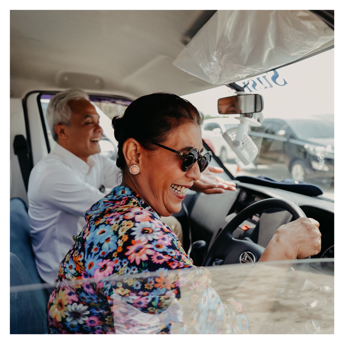 Ternyata bukan mitos. Yang paling ditakuti di dunia kelautan Indonesia memang sosok perempuan dari laut selatan. 😁 Makasih ya nek <a href="/susipudjiastuti/">Susi Pudjiastuti</a>. Hehehe. Wonder women from Pangandaran.