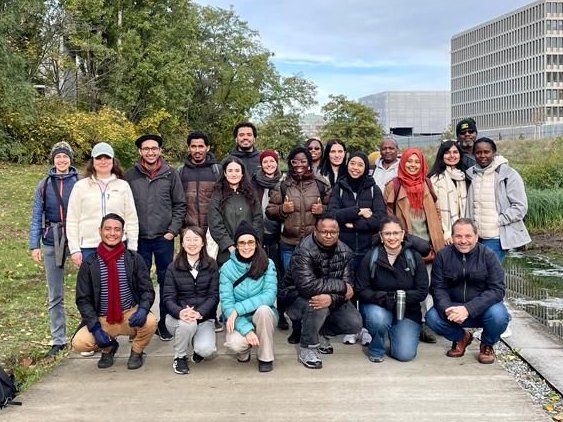 TetzlaffEcoHyd's tweet image. #BiNatur #Biodiversa Postdoc Maria Warter @LeibnizIGB  leading a tour on urban nature-based solutions #NBS for emerging water challenges in Berlin for 88th UNEP/UNESCO/BMUV Intl. short course @TUDresden