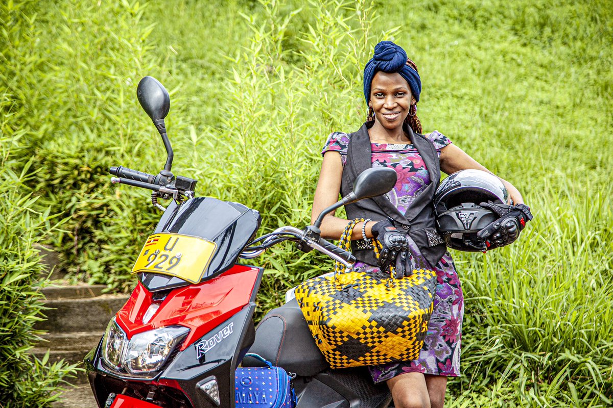 SimbaAutomotiv1's tweet image. Empower Your Journey with Simba Rover! 🚗💪

Meet the proud lady owner of a Simba Rover, breaking through Kampala's traffic with style and grace. Join the movement and experience the freedom of the road. Ladies, it's your turn to conquer the city! #SimbaRover #WomenOnWheels