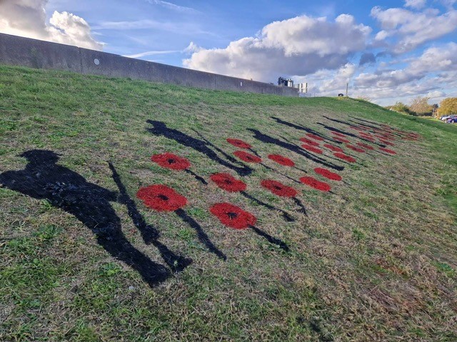 If you're out and about in the borough, you might spot the poppy display that our Street Scene Contractor Pinnacle have put in place, ahead of Remembrance Day 2023. Do you know where these displays are? 📍 Let us know! @_pinnaclegroup