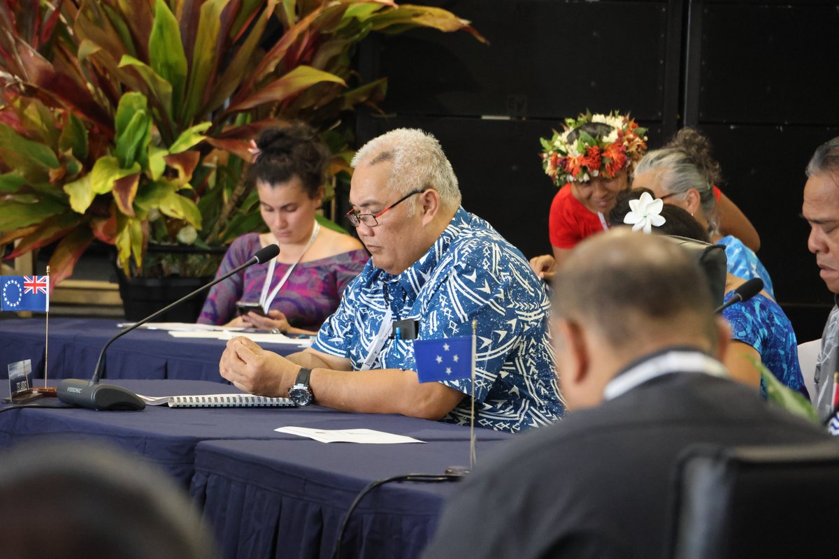 The Smaller Island States Leaders Meeting was held today chaired by #PIF Chair and Prime Minister of Cook Islands, Hon Mark Brown.

Chair's remarks: bit.ly/3tZiYOR
Read PIF SG, remarks: bit.ly/3QMH87h

#OurVoicesOurChoices #OurPacificWay #PIFLM52
