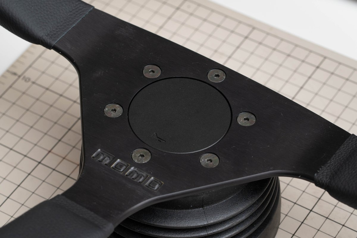 フラットホーンボタン Ver.5（MOMO用） NAモータース　4mm厚用 廃番】フラットホーンボタン Ver.5（MOMO用） | NAモータース