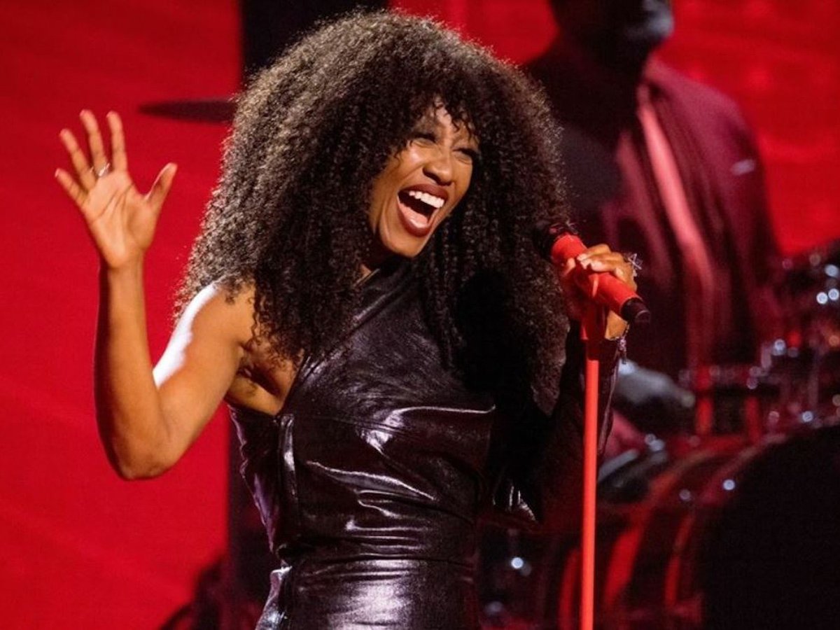 Timsy99's tweet photo. Tonight it’s back to @brightdome can’t wait to see the fabulous @Beverleyknight don’t think I’ve missed a tour & even worked with her on a gig in #Brighton & was such a lovely person, #BeverleyKnight always puts on a superb show & vocally amazing #Thefifthchapter #DomeBrighton https://t.co/wU1id012qQ