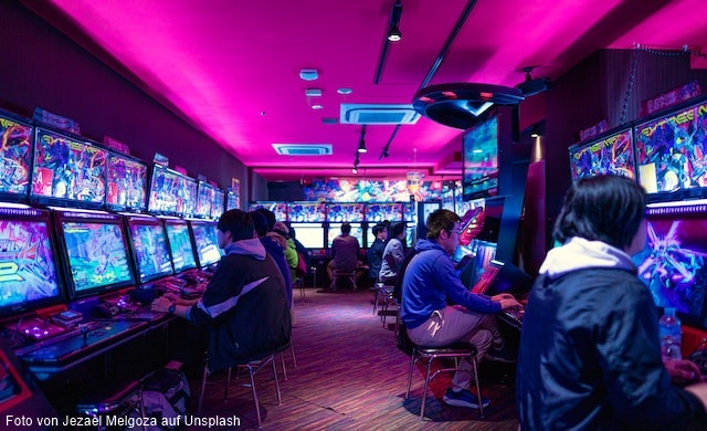 Für unsere aktuelle #Glücksspiel #News haben wir ein Interview mit Johannes Singer von der Universität Hohenheim zum Thema #Stigmatisierung von Glücksspiel in den sozialen Medien geführt automatisch-verloren.de/de/newslettera… <a href="/Hohenheim_GRC/">Hohenheim Gambling Research Center</a>