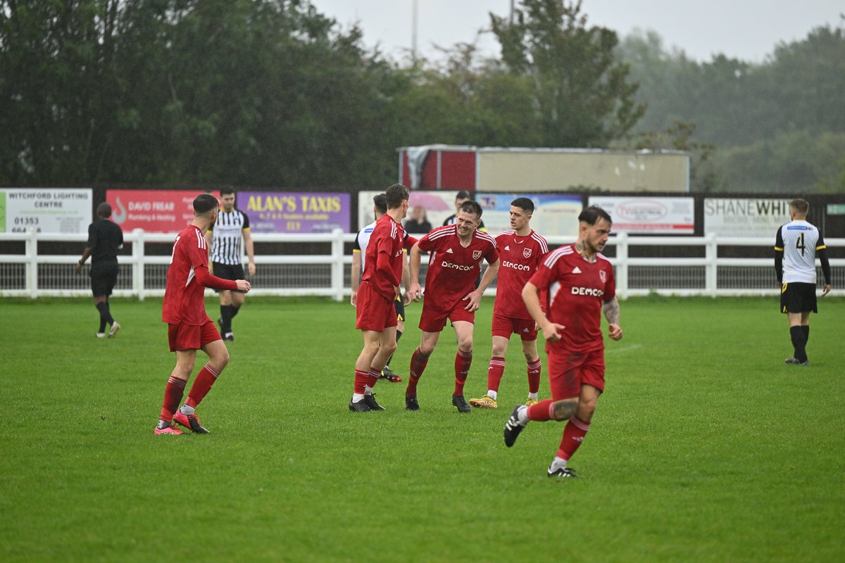 Gaz1885's tweet photo. Tonight we take on Histon FC in the Cambs invitation cup 7.45pm Demcom stadium. Cash payments at the turnstiles please!!. ❤️⚽❤️⚽ ECFC 🏆 Time https://t.co/dpAIjFQeZJ