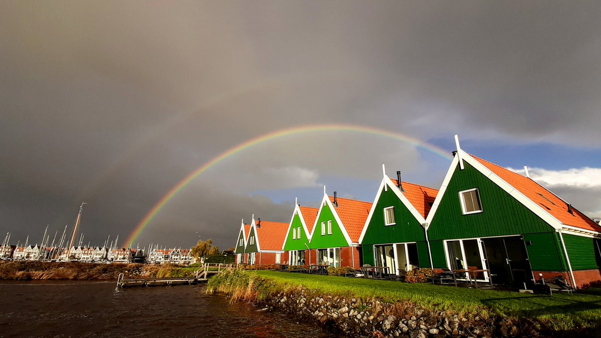 janvanoort's tweet photo. Volendam #vrtweer https://t.co/Gh5P0Mcw2v