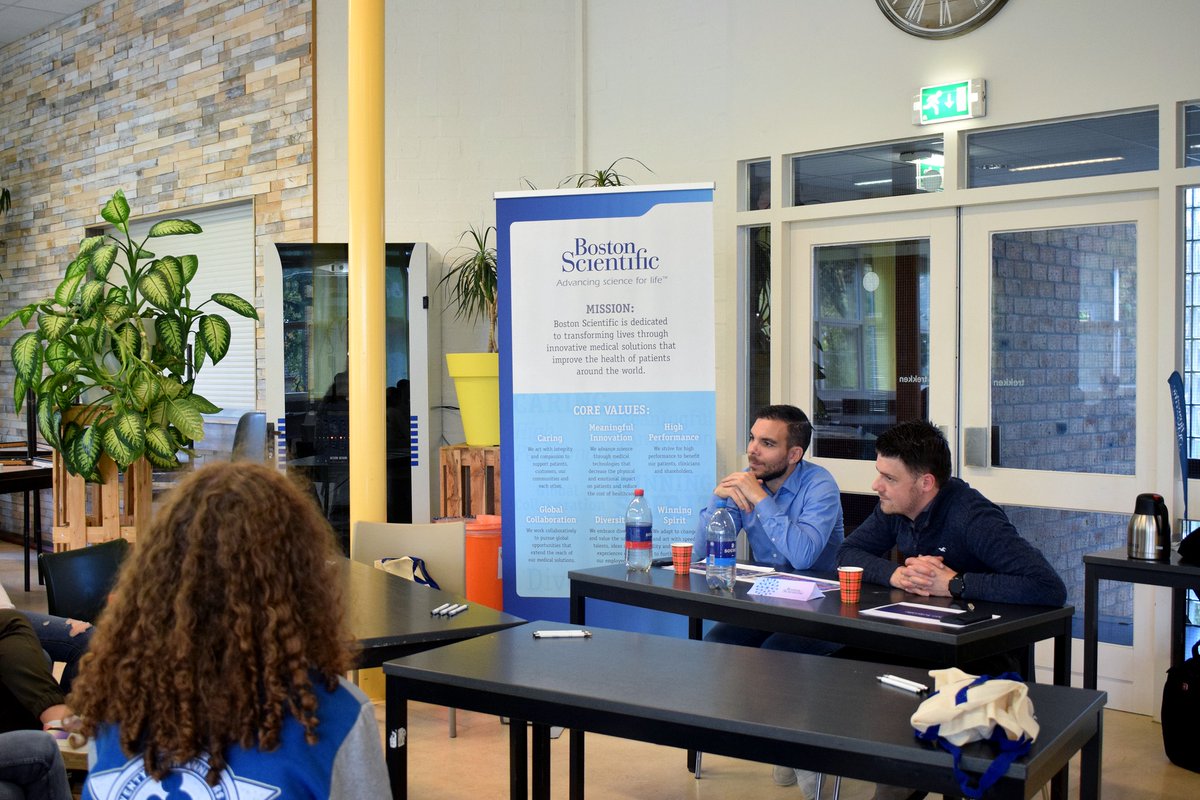 Bedrijvencarrousel voor 5 Havo vanuit HaCo en LOB dlvr.it/SyVDk1