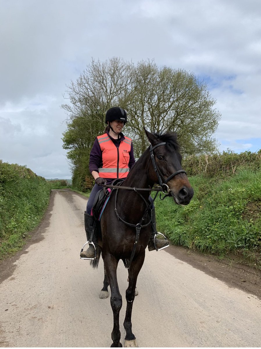 Emily Thubron tweet media