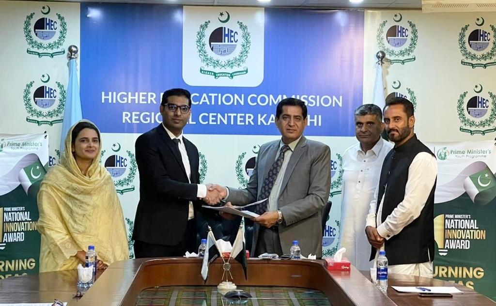 LUAWMSOfficial's tweet photo. Vice Chancellor signed an incubation contract with the Prime Minister's National Innovation Award (HEC) winning startups of LUAWMS students in HEC (khi.)on 5th Nov 2023.The contract allocates Rs. 1 Million to each of the startups, "greenocene" and "Qaswa-Camel" Milk Ice Cream. https://t.co/y0TFs5F59I
