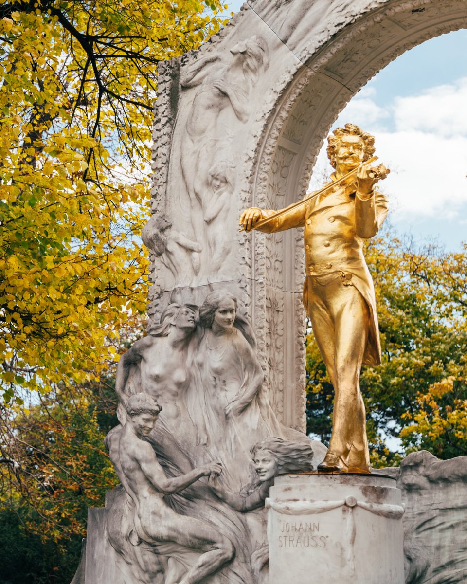 Since 1867, the whole world is dancing to the Blue Danube Waltz of the famous Johann Strauss II. 🎻 Now, a new museum dedicated to the superstar and its legendary family was opened in #Vienna: The House of Strauss! 🎉 

More details: wien.info/en/art-culture…

#ViennaNow