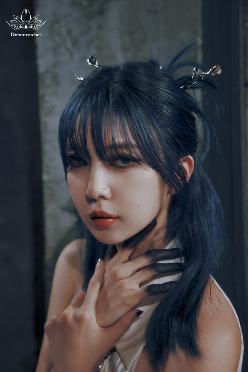 Dreamcatcher(드림캐쳐) 9th Mini Album [VillainS] Teaser Image #02

2023. 11. 22 6PM (KST)

#드림캐쳐 #Dreamcatcher #다미 #DAMI
#9th_Mini_Album #VillainS