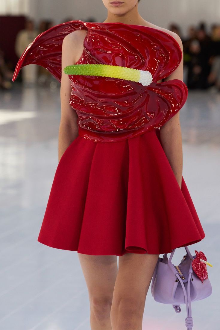 pradapearll's tweet image. the winner of the international designer of the year is JONATHAN ANDERSON 🫶🏼