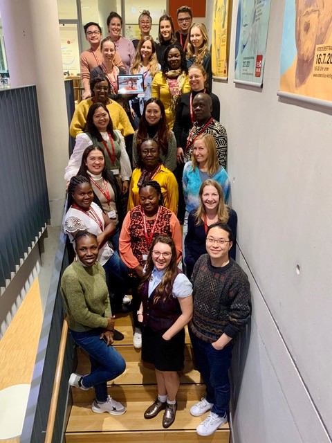 In a "flipped classroom", 26 participants deepended their skills and revised their #qualitative #globalhealth #research proposals
💻 #MOOC with pre-recorded lectures available here high-edu.courses
ℹ See the full report on the GLOHRA training globalhealth.de/news/view/qual…