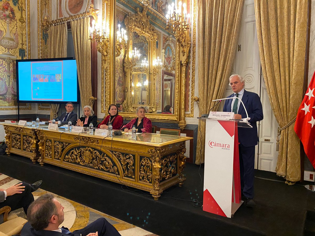 📍 Hoy en la #JornadaCEIM junto a la Corte de Arbitraje de #Madrid.

🗣️ El pdte de <a href="/_CEIM_/">𝗖𝗘𝗜𝗠</a> <a href="/mgarridocierva/">Miguel Garrido</a> ha destacado el arbitraje como una de las mejores herramientas para la solución de conflictos dentro de las #empresas.